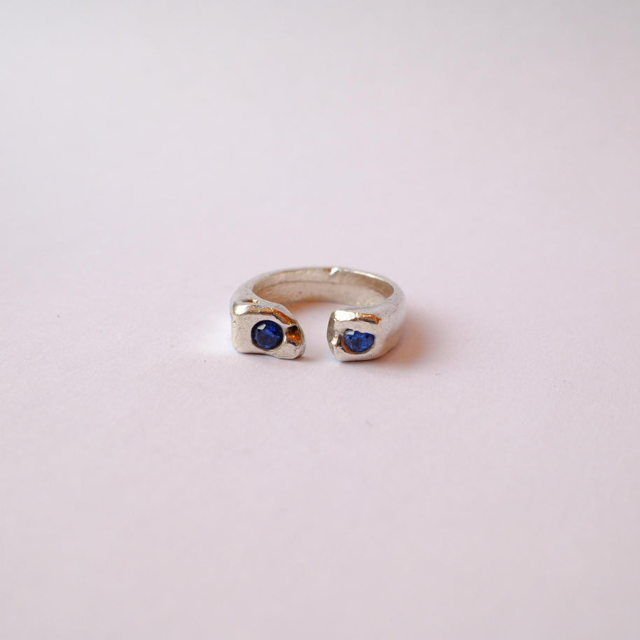 Pinky Ring mit Saphiren