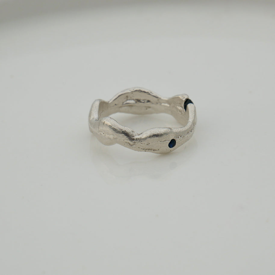 Wavy sapphire
